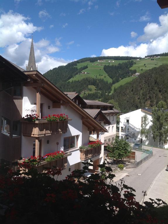 Hotel Garni Pineta San Martino in Badia Esterno foto