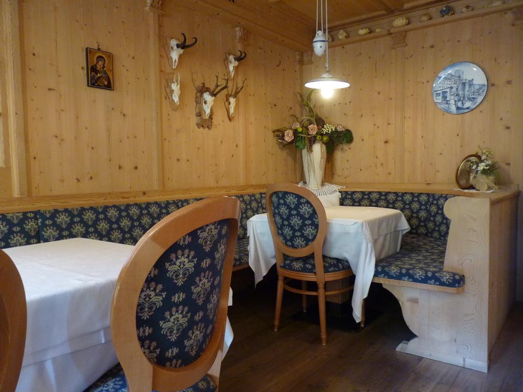 Hotel Garni Pineta San Martino in Badia Esterno foto